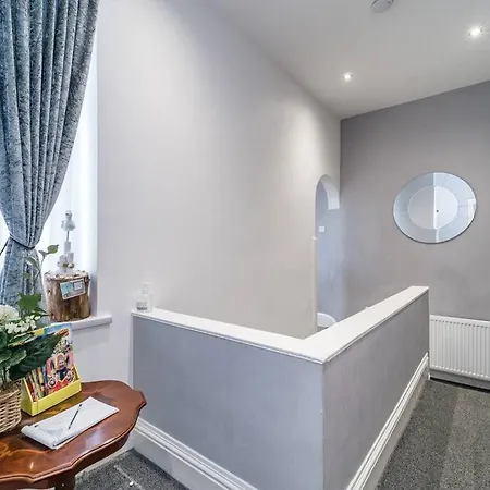 Birkdale Boutique Apartment Southport Exterior photo